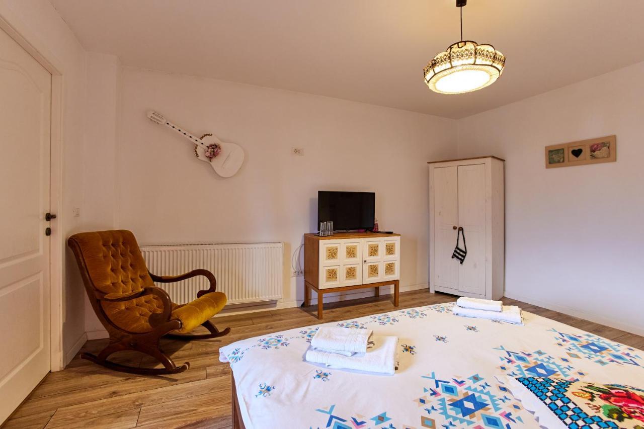 Gradina Lu' Ion "A Home Away From Home" (Adults Only) Vişeu de Sus エクステリア 写真